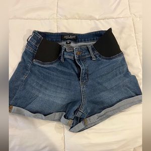 Judy blue maternity shorts